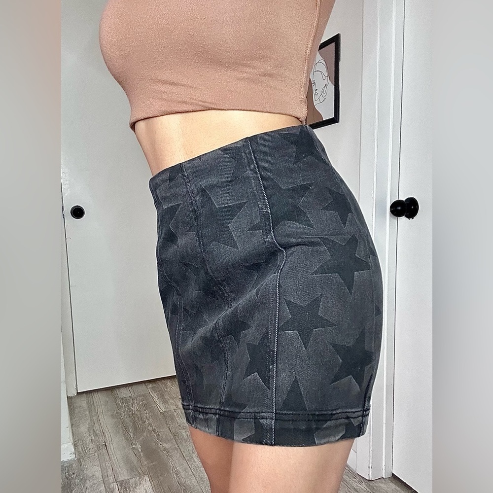 Star Pattern Dark Denim Skirt